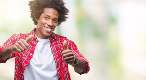 Afro Amerikansk Man Över Isolerade Bakgrund Godkänna Gör Positiv Gest — Stockfoto