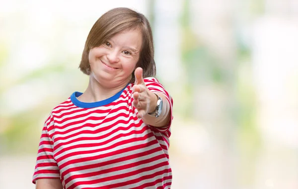 Giovane Donna Adulta Con Sindrome Sfondo Isolato Sorridente Amichevole Offrendo — Foto Stock