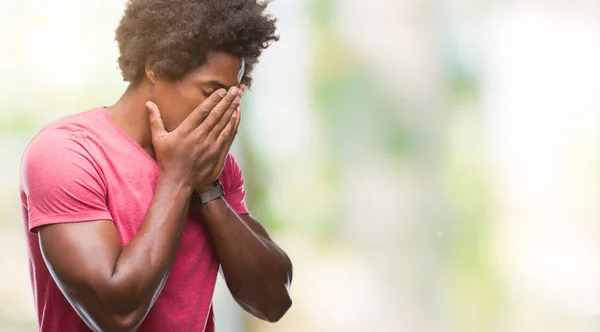 Homem Afro Americano Sobre Fundo Isolado Com Expressão Triste Cobrindo — Fotografia de Stock