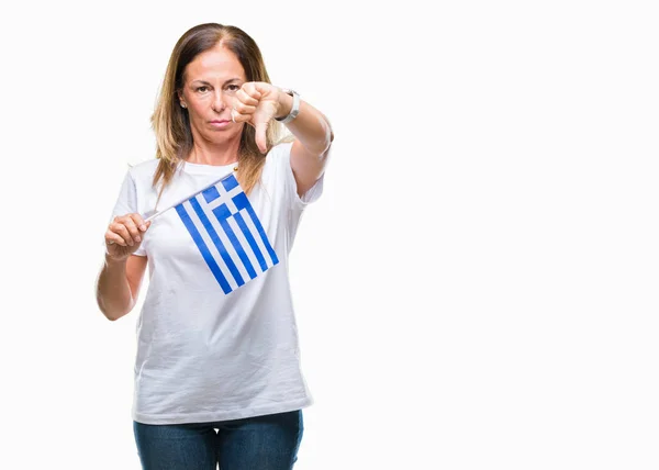 Hispanische Frau Mittleren Alters Mit Griechischer Fahne Vor Isoliertem Hintergrund — Stockfoto