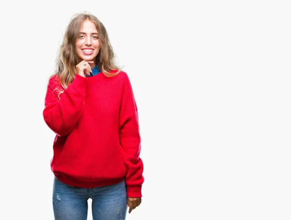 Hermosa Mujer Rubia Joven Con Suéter Invierno Sobre Fondo Aislado —  Fotos de Stock