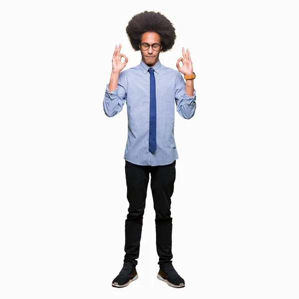 Jovem Homem Negócios Afro Americano Com Cabelo Afro Vestindo Óculos — Fotografia de Stock