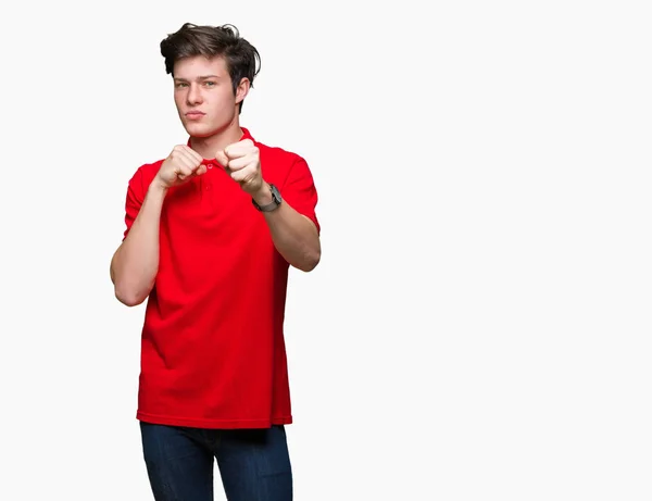 Giovane Bell Uomo Indossa Shirt Rossa Sfondo Isolato Pugno Pugno — Foto Stock