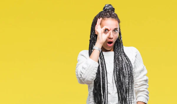 Jovem Trançado Cabelo Afro Americano Menina Vestindo Suéter Sobre Fundo — Fotografia de Stock