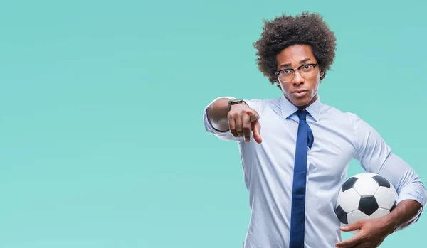 Afro Americký Manažer Muž Drží Fotbalový Míč Nad Samostatný Pozadí — Stock fotografie