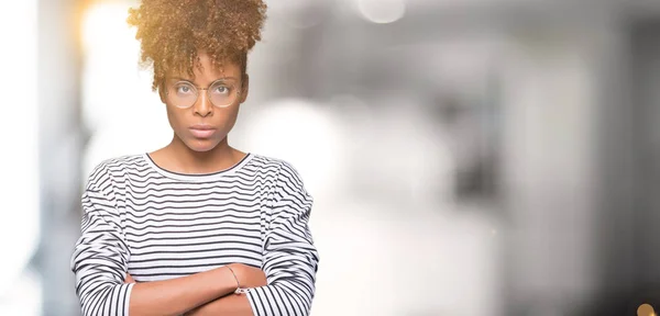 Belle Jeune Femme Afro Américaine Portant Des Lunettes Sur Fond — Photo