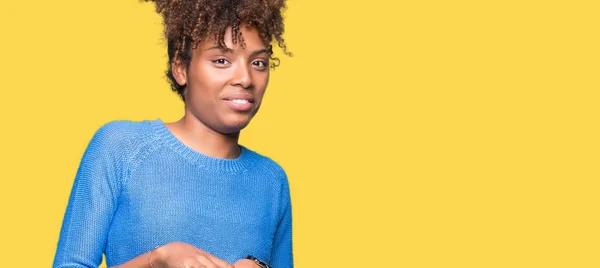 Linda Jovem Afro Americana Sobre Fundo Isolado Expressão Repugnante Descontente — Fotografia de Stock