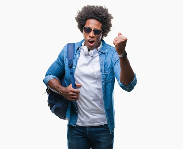 Afro Americano Uomo Indossando Cuffie Zaino Sfondo Isolato Infastidito Frustrato — Foto Stock