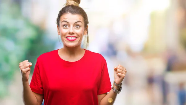 Joven Mujer Hermosa Sobre Fondo Aislado Celebrando Sorprendida Sorprendida Por — Foto de Stock