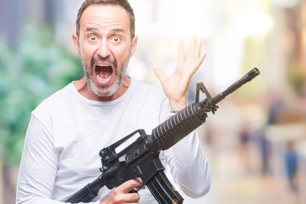 Senior Hoary Verbrecher Mittleren Alters Hält Waffe Über Isoliertem Hintergrund — Stockfoto