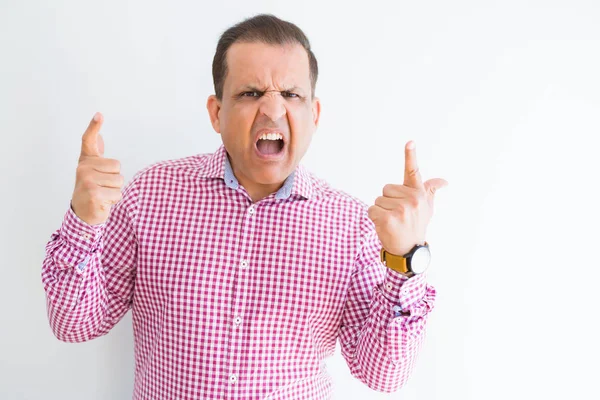 Hombre Mediana Edad Con Camisa Negocios Sobre Pared Blanca Gritando —  Fotos de Stock