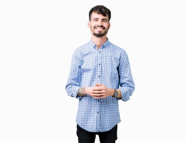 Genç yakışıklı iş adamı izole arka plan el ele tutusun üzerinde ve rahat ve neşeli gülümseyen parmak çarpı işareti. Başarı ve iyimser