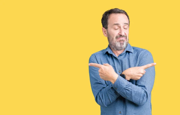 Bonito Homem Meia Idade Elegante Sênior Sobre Fundo Isolado Apontando — Fotografia de Stock