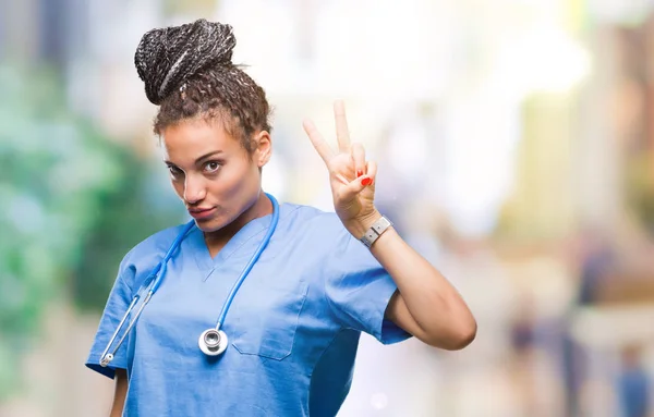 Junge Geflochtene Haare Afrikanisch Amerikanische Mädchen Professioneller Chirurg Über Isolierten — Stockfoto