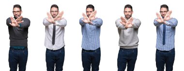 Yakışıklı iş adamı beyaz izole arka plan ret ifade geçiş silah ve eksi işareti, kızgın surat yapıyor avuç içi kolaj