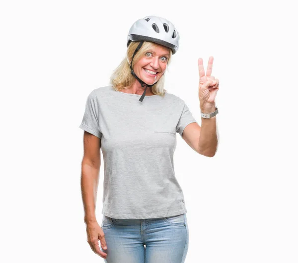 Middle Age Caucasian Cyclist Woman Wearing Safety Helmet Isolated Background — Stock Photo, Image