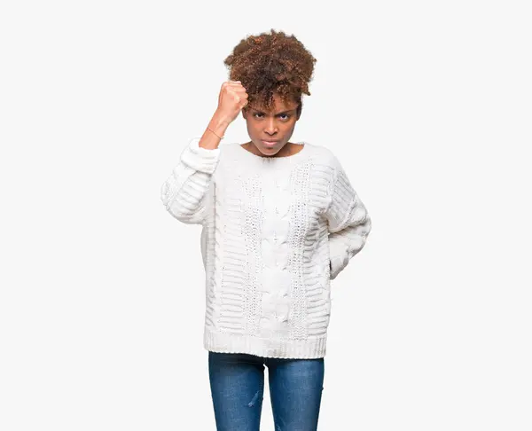 Hermosa Joven Afroamericana Americana Vistiendo Suéter Invierno Sobre Fondo Aislado — Foto de Stock