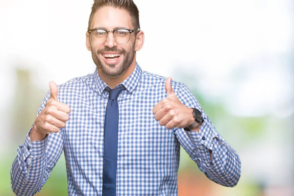 Joven Hombre Negocios Con Gafas Sobre Signo Éxito Fondo Aislado — Foto de Stock