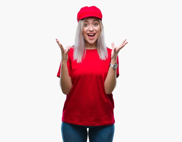 Młoda Kobieta Blonde Noszenie Czerwony Kapelusz Białym Tle Obchodzi Szalone — Zdjęcie stockowe