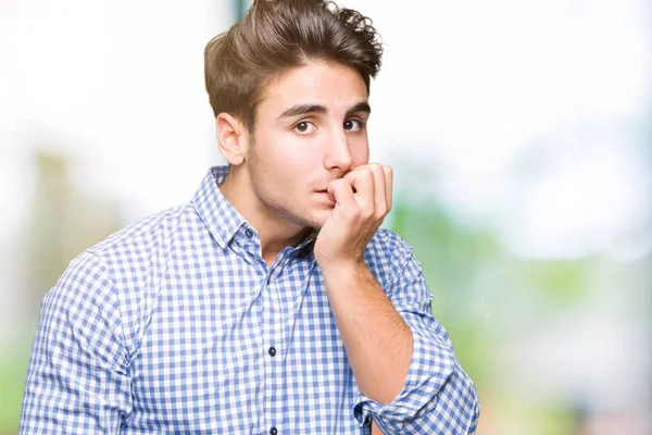 Jonge Knappe Zakenman Geïsoleerde Achtergrond Zoek Gestresst Nerveus Met Handen — Stockfoto