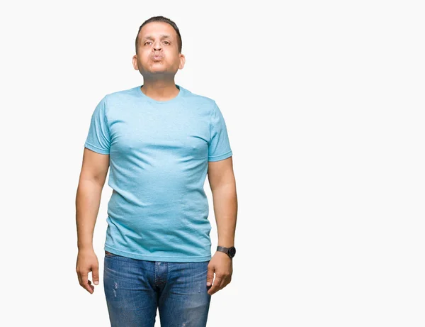 Middelbare Leeftijd Arabische Man Die Blauw Shirt Geïsoleerde Achtergrond Puffend — Stockfoto