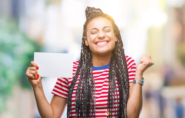 Afro Amerikaanse Meisje Met Lege Kaart Geïsoleerde Achtergrond Schreeuwen Trots — Stockfoto