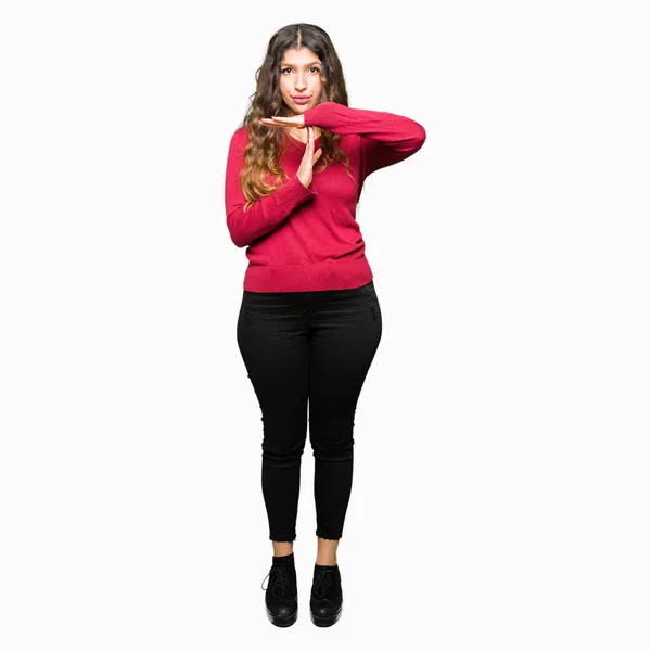 Joven Hermosa Mujer Vistiendo Suéter Rojo Haciendo Tiempo Fuera Gesto — Foto de Stock