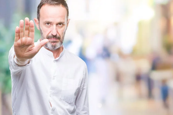 Middelbare Leeftijd Hoary Senior Man Geïsoleerde Achtergrond Stop Doen Zingen — Stockfoto