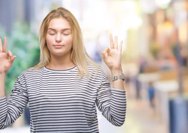 Giovane Donna Caucasica Sfondo Isolato Rilassarsi Sorridere Con Gli Occhi — Foto Stock