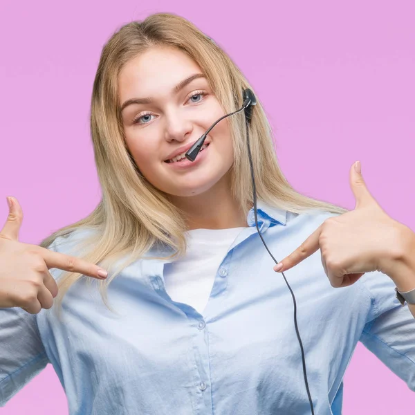 Unga Kaukasiska Affärskvinna Som Bär Call Center Headsetet Över Isolerade — Stockfoto