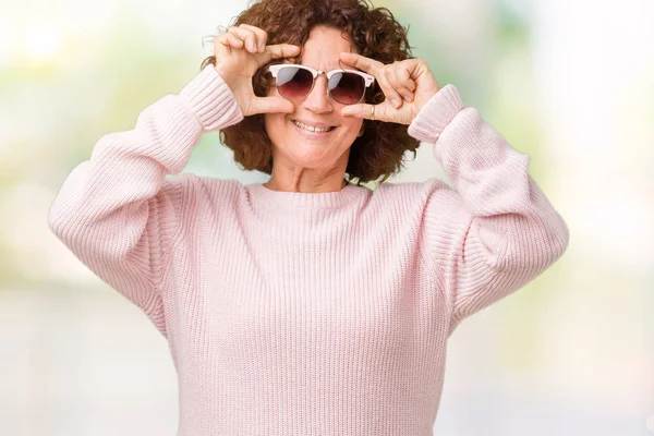 Krásné Prostřední Ager Starší Žena Nosí Růžový Svetr Sluneční Brýle — Stock fotografie