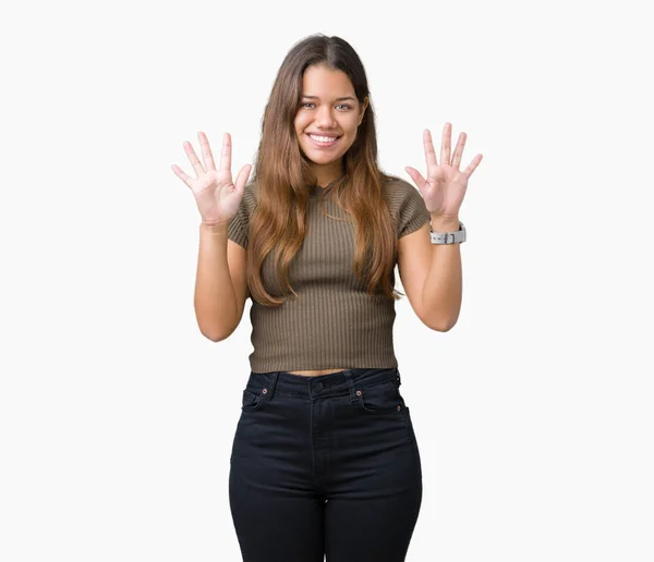 年轻美丽的黑发女人在孤立的背景显示和指向用手指数字十 而微笑自信和快乐 — 图库照片