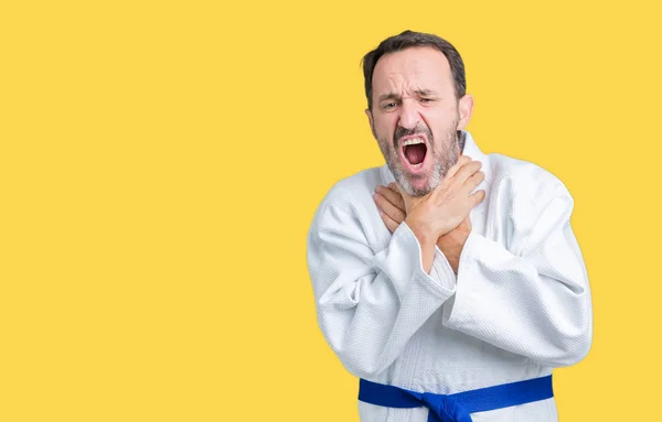 Hombre Mayor Mediana Edad Guapo Usando Uniforme Kimono Sobre Fondo —  Fotos de Stock