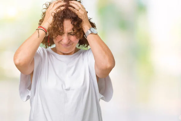 Hermosa Mujer Mediana Edad Ager Vistiendo Una Camiseta Blanca Sobre — Foto de Stock