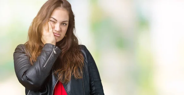 Mulher Bonita Size Jovem Vestindo Uma Jaqueta Couro Moda Sobre — Fotografia de Stock