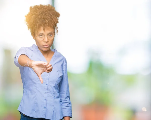 Linda Jovem Mulher Negócios Afro Americana Sobre Fundo Isolado Olhando — Fotografia de Stock