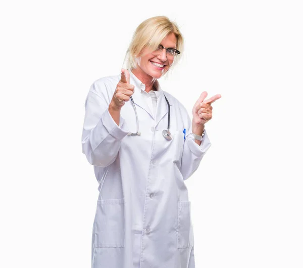 Middle Age Blonde Doctor Woman Isolated Background Pointing Fingers Camera — Stock Photo, Image