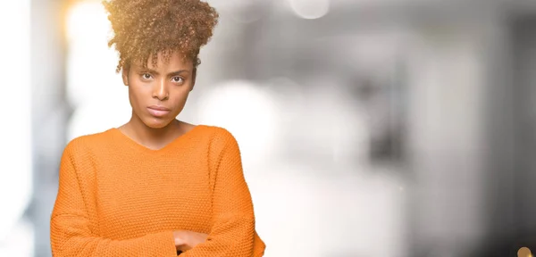 Hermosa Mujer Afroamericana Joven Sobre Fondo Aislado Escéptico Nervioso Desaprobando —  Fotos de Stock