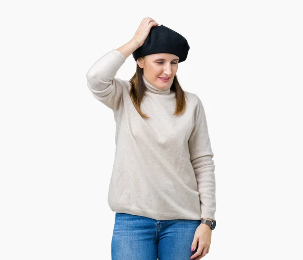 Medelåldern Mogen Kvinna Bär Vinter Tröja Och Beret Över Isolerade — Stockfoto