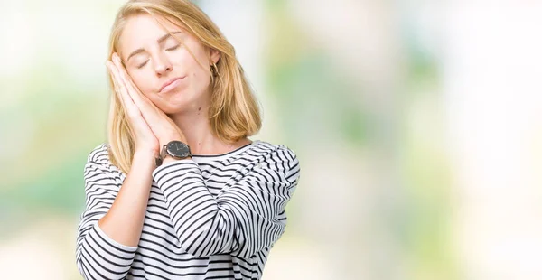 Mooie Jonge Vrouw Strepen Trui Dragen Geïsoleerde Achtergrond Slapen Moe — Stockfoto