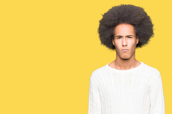 Jovem Americano Africano Com Cabelo Afro Vestindo Camisola Inverno Cético — Fotografia de Stock