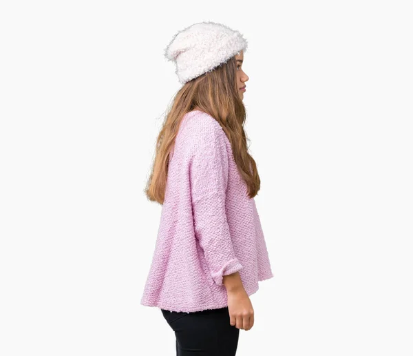 Joven Hermosa Mujer Morena Con Suéter Sombrero Invierno Sobre Fondo — Foto de Stock