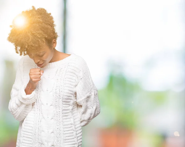 Hermosa Mujer Afroamericana Joven Con Suéter Invierno Sobre Fondo Aislado — Foto de Stock