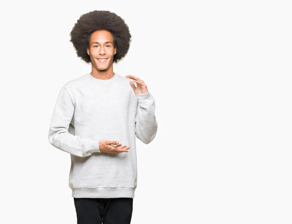 Jonge Afro Amerikaanse Man Met Afro Haar Dragen Sportieve Sweater — Stockfoto