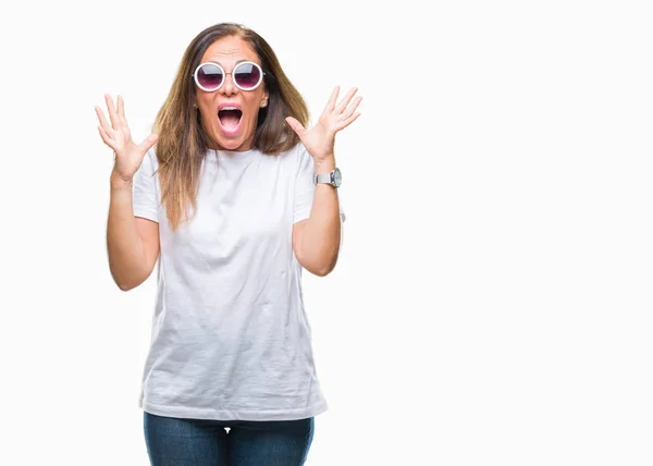 Mujer Hispana Mediana Edad Que Usa Gafas Sol Moda Sobre —  Fotos de Stock