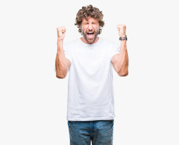 Hombre Modelo Hispano Guapo Sobre Fondo Aislado Emocionado Por Éxito —  Fotos de Stock