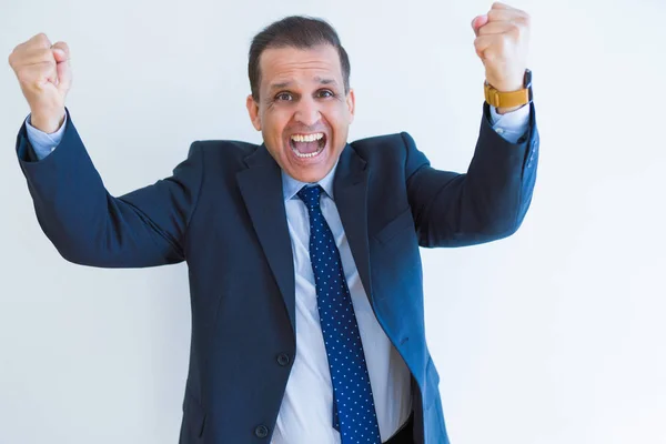 Hombre Negocios Mediana Edad Celebrando Gritando Feliz Por Victoria Exitosa — Foto de Stock