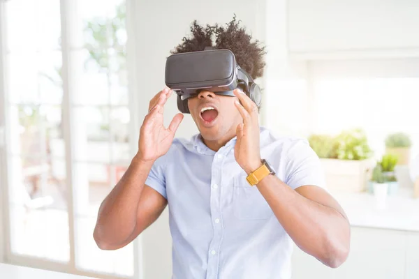 African Amaerican Man Having Fun Playing Virtual Reality Glasses — Stock Photo, Image