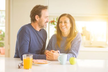 Sağlıklı breaskfast sabahları evde olması güzel romantik orta yaş kaç