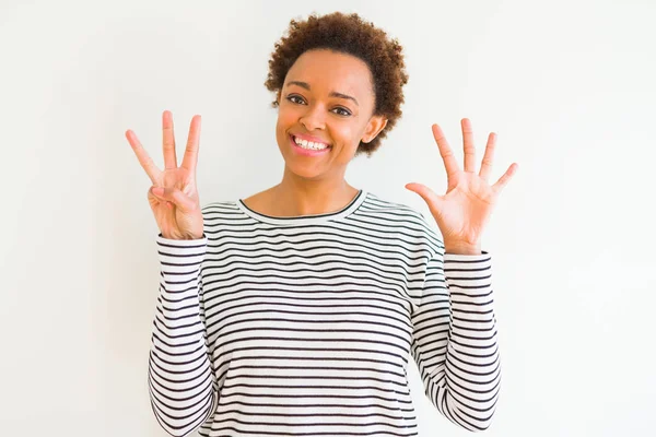 Junge Schöne Afrikanisch Amerikanische Frau Trägt Strickpullover Über Weißem Hintergrund — Stockfoto